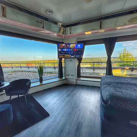 公寓 Deluxe Penthouse Zentral Mit Goldstadtblick 普福尔茨海姆