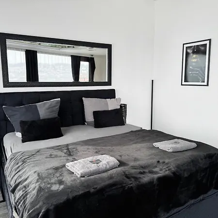 Deluxe Penthouse Zentral Mit Goldstadtblick *